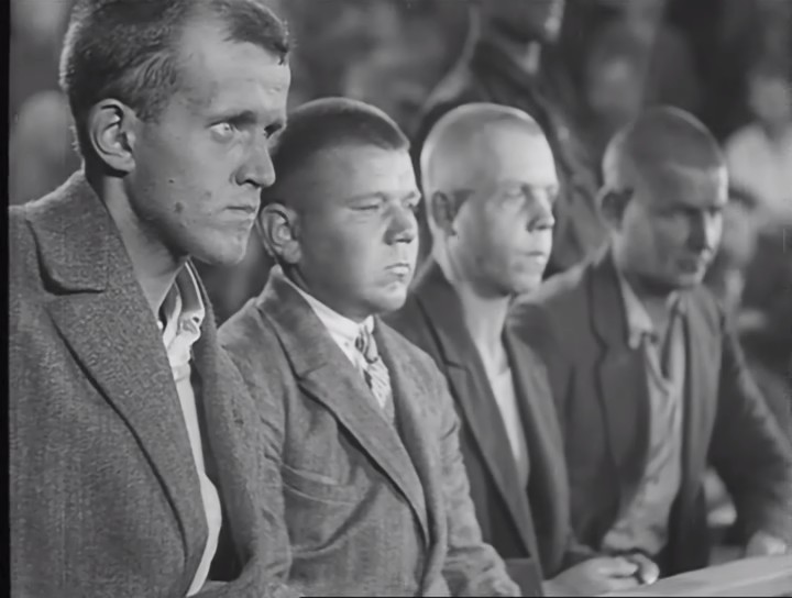 Суд должен продолжаться