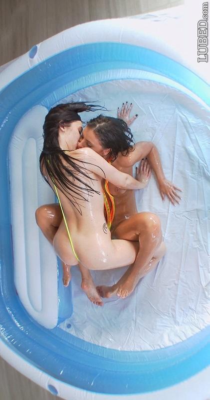Oil Wrestling Ladies
