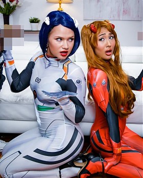 Cum and Cosplay